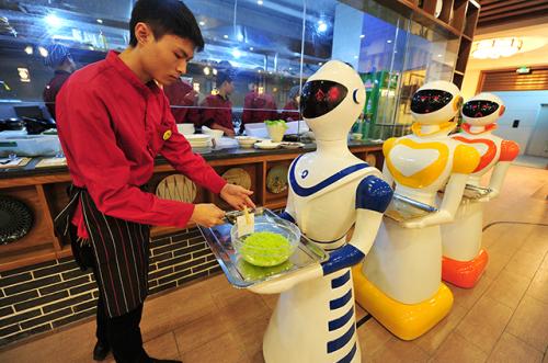 服务机器人是机器人家族中的一个年轻成员,到目前为止尚没有一个严格